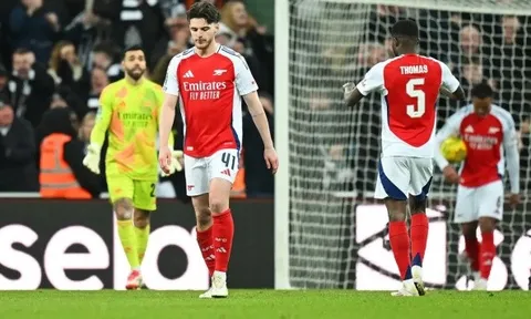 Arsenal cần làm gì sau cú sảy chân trước West Ham?