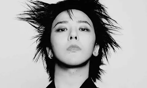 G-Dragon "bung xõa" trong album mất 12 năm mới hoàn thành