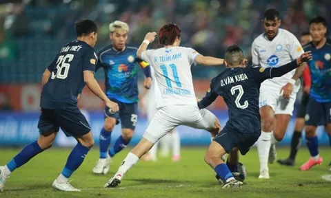 Vòng 14 V-League 2024/25: Ngôi đầu đổi chủ; Biến động quá lớn