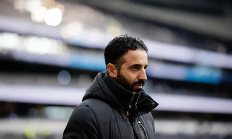 "Amorim là vấn đề của Man United"