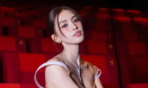 Hoa hậu Tiểu Vy lộ nhan sắc thật qua cam thường, liệu có hoàn hảo như lời đồn?