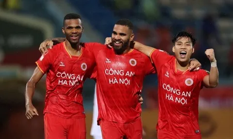 Đua vô địch V-League: CAHN khiến Nam Định, Thể Công 'đứng ngồi không yên'