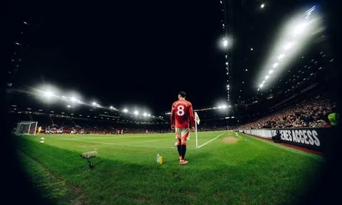 "Ông vua bóng chết" đang cứu rỗi Man United