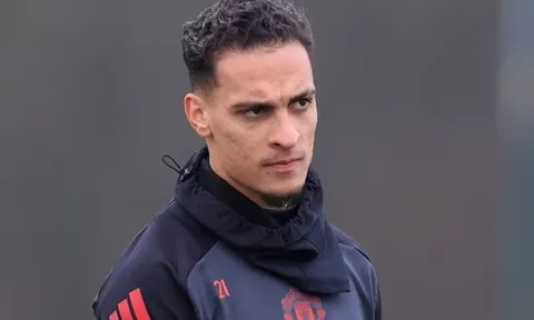 Rời Man Utd, Antony đang gây sốt trên TTCN