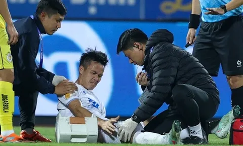 Tô Văn Vũ nghỉ hết mùa giải 2024/25 sau ca phẫu thuật dây chằng
