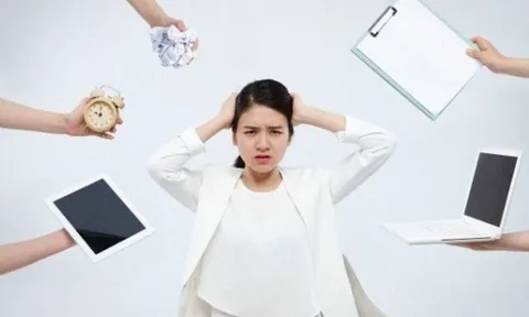 Phụ nữ nghèo có 3 đặc điểm dễ nhận biết, họ rất thích khoe 3 thứ này