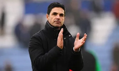 Arsenal có thực sự cần một tiền đạo cắm để giải quyết vấn đề?