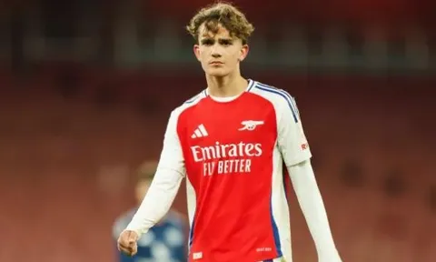 HLV đội trẻ Arsenal tự hào sau màn trình diễn đẳng cấp của Max Dowman trước Man Utd