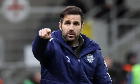 NÓNG! Thay Conceicao, AC Milan bất ngờ nhắm Fabregas