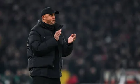 Bayern Munich và 2 cuộc chiến cam go trên TTCN mùa Hè