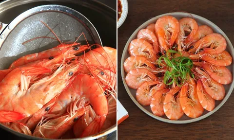 Luộc tôm thêm 1 thìa nước này, thịt tôm mềm ngọt, đỏ au, hết sạch mùi tanh