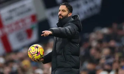Manchester United và mùa hè định mệnh: Cải tổ hay tụt hậu?