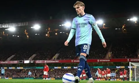 Thay đổi luật bóng đá giúp Arsenal hưởng lợi