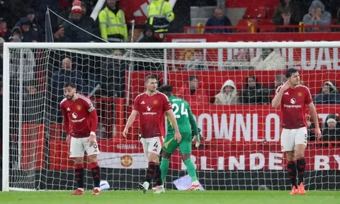 Điểm sáng bất ngờ của M.U trong ngày bị loại khỏi FA Cup