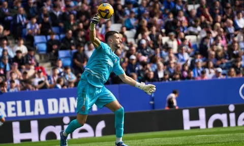 Man City khơi mào cuộc chiến với Arsenal trên TTCN