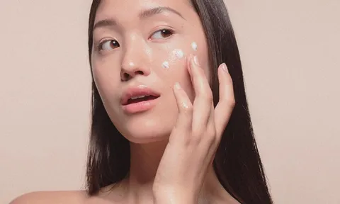 6 lỗi cơ bản khi dùng kem dưỡng ẩm chỉ làm bạn tốn tiền mà da vẫn xấu
