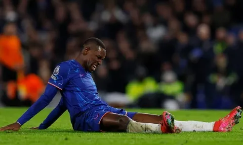 Chelsea khủng hoảng nhân sự trước thềm Conference League