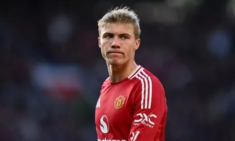 Bất ngờ Rasmus Hojlund