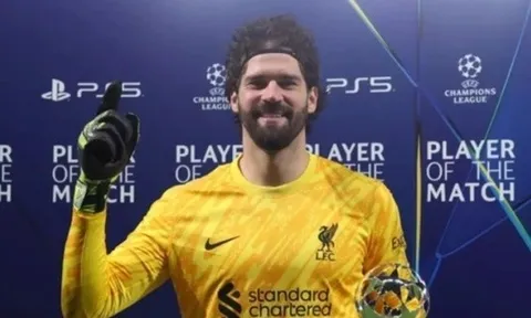 CHÍNH THỨC! Khiến PSG bất lực trước Liverpool, Alisson được UEFA vinh danh