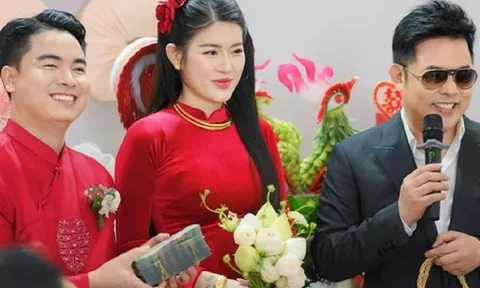 Quang Lê tặng cho quản lý nửa tỉ đồng làm của hồi môn