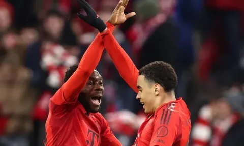 Bayern giữ chân "báu vật" khiến Alphonso Davies phấn khích