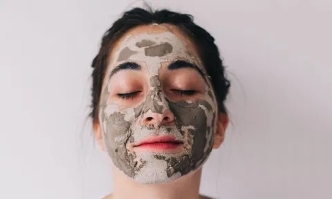 Khám phá những công dụng tuyệt vời của mặt nạ đất sét để sở hữu làn da mướt mịn