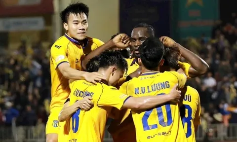 SLNA đánh bại Bình Định trong trận cầu nghẹt thở