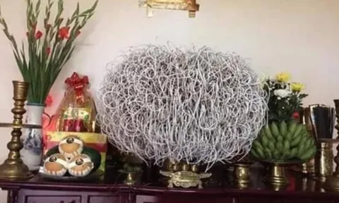 Bàn thờ xuất hiện 5 dấu hiệu này: Vợ chồng khắc khẩu, gia đạo không yên