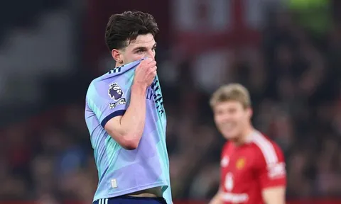 "Chúng tôi quá ngây thơ và suýt nữa đã trao chiến thắng vào tay Man United"