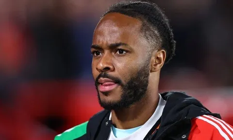 "Sterling có lẽ đang tự hỏi liệu mình còn được ra sân cho Arsenal nữa hay không"