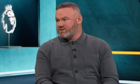 Wayne Rooney khuyên Arsenal "cuỗm" chữ ký 40 triệu bảng trước MU