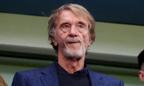 CĐV Man Utd đã hiểu tất tần tật về việc làm của Sir Jim Ratcliffe