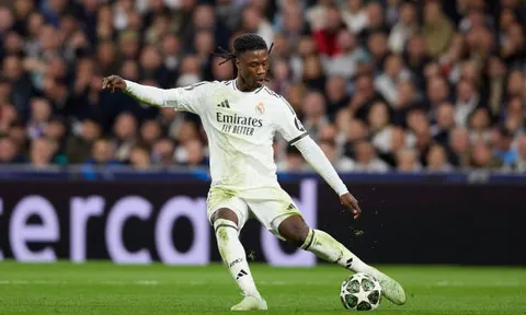 Camavinga bị nghi ngờ, Ancelotti chọn ai cho trận đại chiến Atletico?