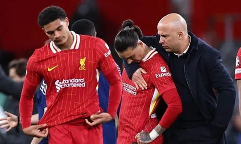Trận thua PSG phơi bày điểm yếu chí mạng của Liverpool