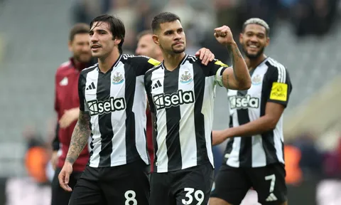 Đấu Newcastle, Liverpool cần đề phòng bộ 3 "quái vật"