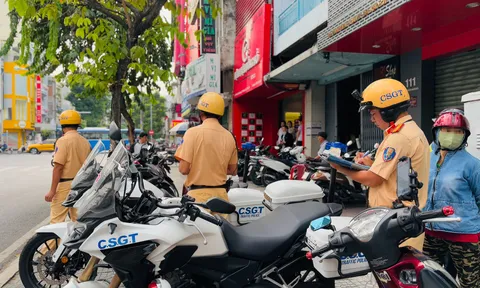 Từ nay, cho 2 người này mượn xe máy có thể bị CSGT phạt lên tới 10 triệu đồng