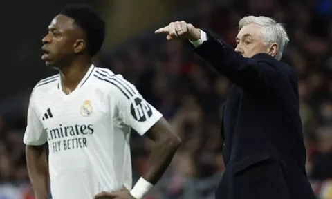 Villarreal vs Real Madrid: Ancelotti chỉ trích sâu cay; 'Công thức' bắn hạ Kền kền
