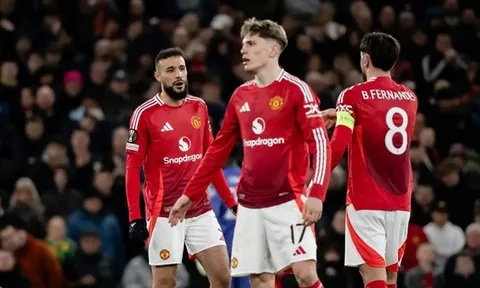 Đội hình Man Utd đấu Leicester: Tưởng thưởng cho Heaven; Bruno Fernandes làm bóng