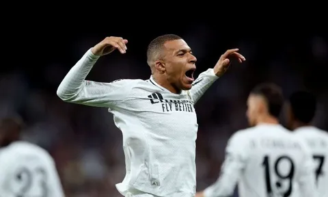 Mbappe vượt qua Rô béo; áp sát Lewandowski