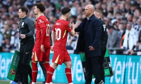 0 cú sút trúng đích: Tiền đạo Liverpool gây thất vọng não nề