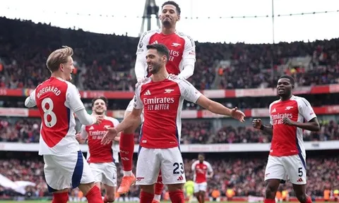 Arsenal vững vàng trong cuộc đua top 4