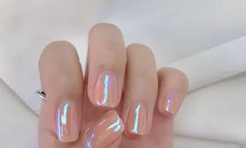 4 mẫu nail đơn giản nhưng nổi bật đem lại nét sang trọng cho đôi tay