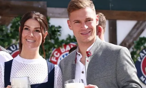 Kimmich hỏi ý kiến vợ trước khi gia hạn với Bayern