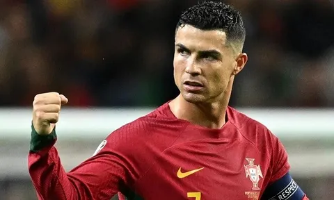 "Mọi thứ bạn cần ở một tiền đạo, Cristiano đều có"