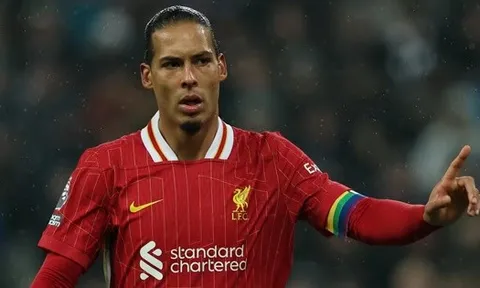 PSG trả gấp 3 lần lương, Liverpool lo sốt vó thương vụ mất thủ lĩnh hàng thủ
