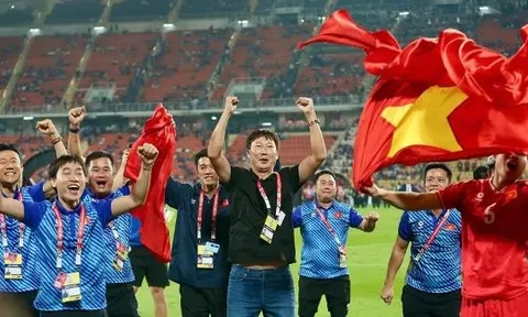 Việt Nam vs Campuchia: Sự thận trọng của HLV Kim Sang-sik