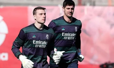 Ukraine vs Bỉ: Lunin khiêu chiến Courtois; Bất ngờ địa điểm thi đấu
