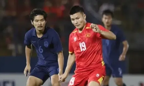 Vì sao tuyển Việt Nam chơi thiếu mãn nhãn?