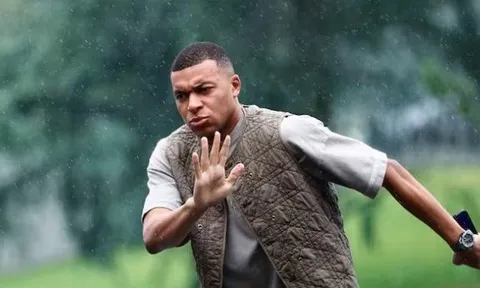 Choáng với Mbappe, lương giảm một nửa vẫn tính nước đi tỷ đô