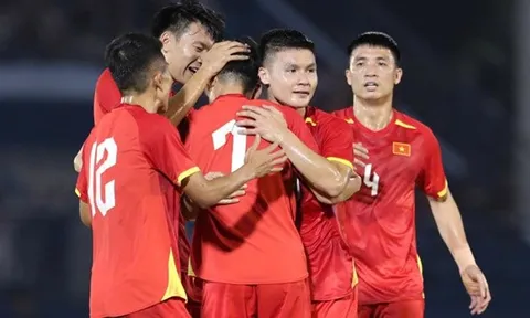 HLV Kim Sang-sik đau đầu với bài toán tiền đạo của ĐT Việt Nam